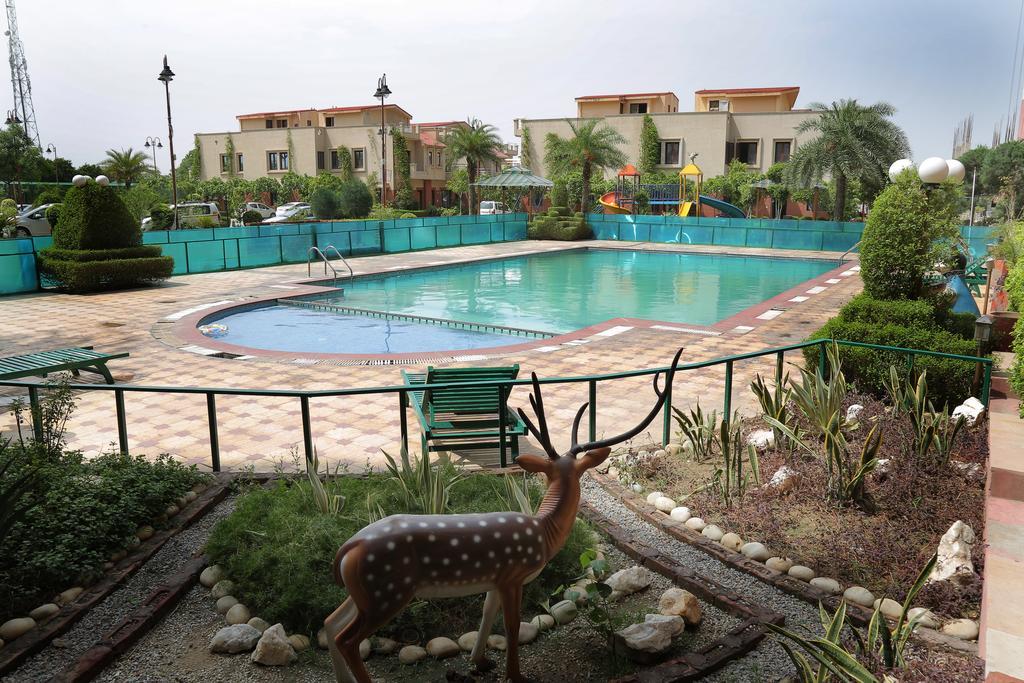 Resortharekrishnaorchid Vrindavan Exterior photo